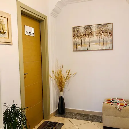 Marin's Apartamento Sarandë